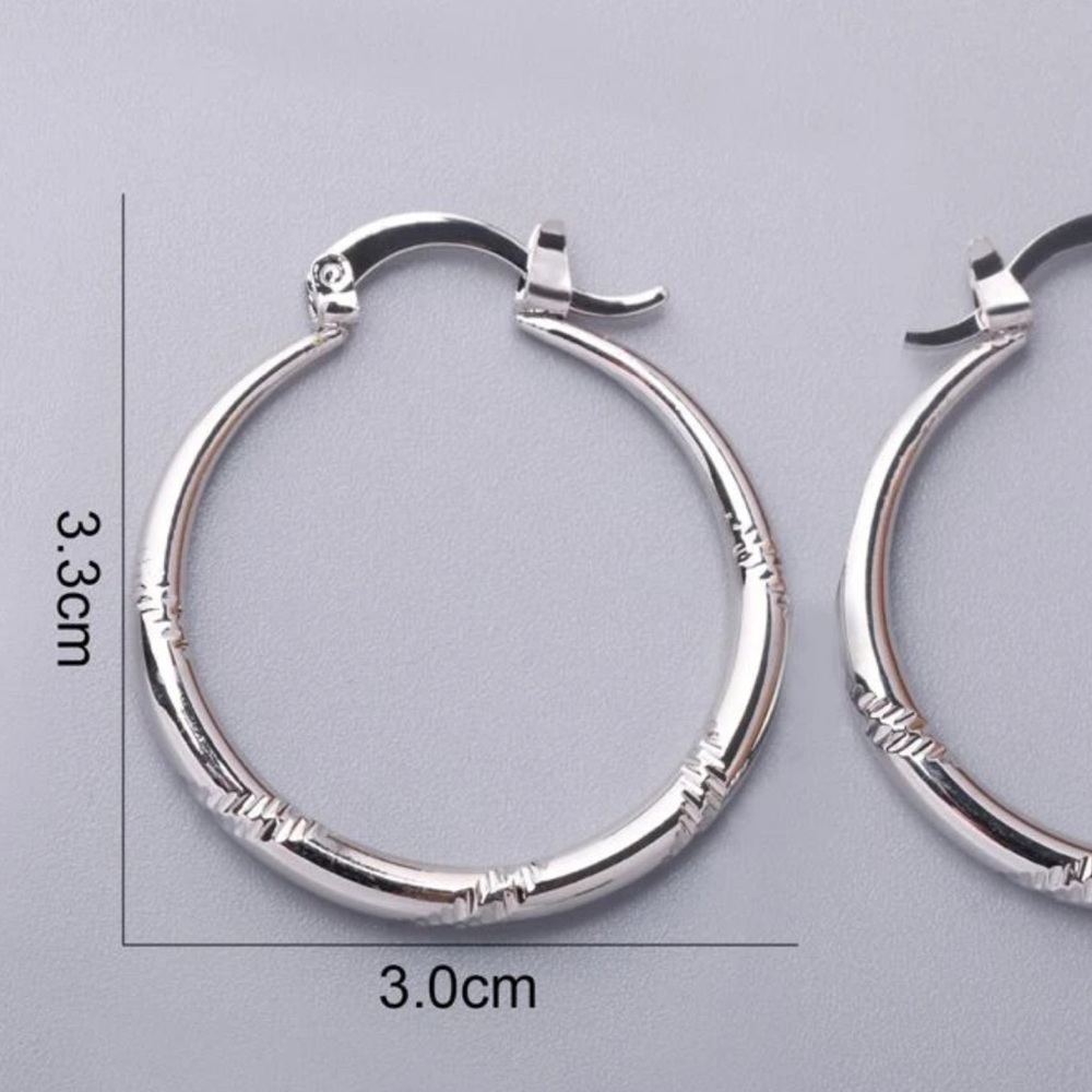 New Elegant 925 Silver Hoops - Picture 3 of 4